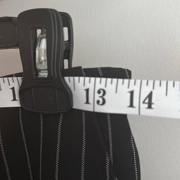 ✨Host pick ✨Fanshion Elegant Black Striped set  with excellent condition - Picture 6 of 8